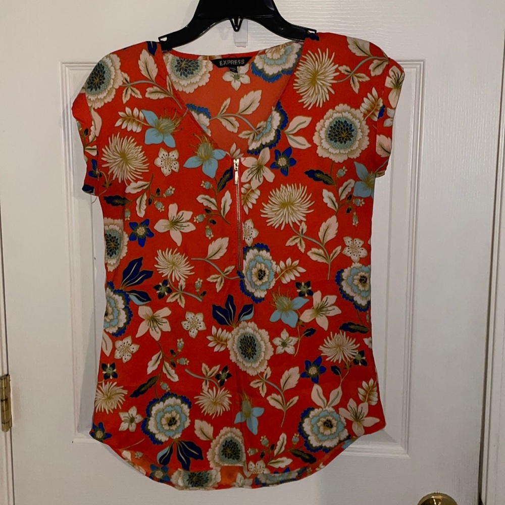 Cute blouse